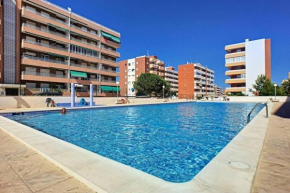 Fantastic Location - Ground Floor Apartment in walking distance to the beach